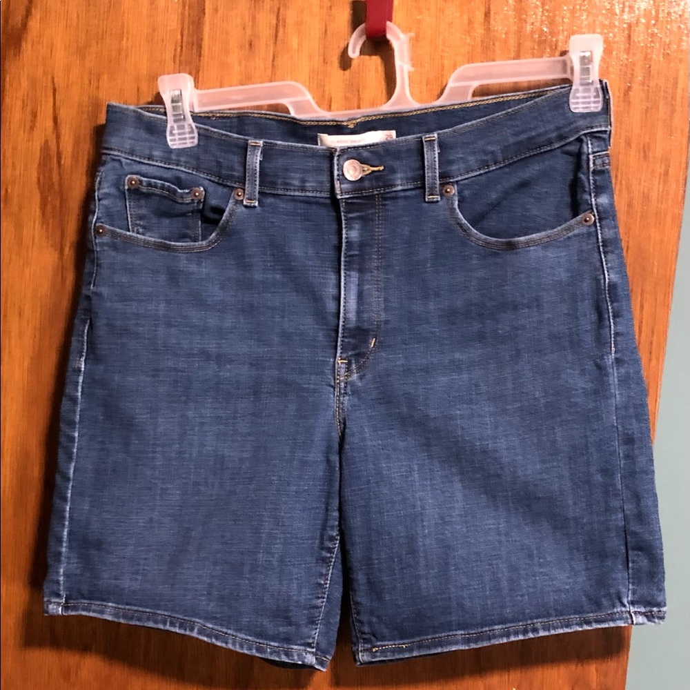 Levi’s Classic Shorts